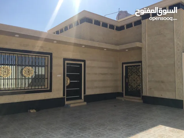 250 m2 5 Bedrooms Villa for Rent in Al Madinah Ar Ranuna