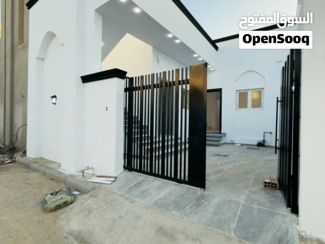 130 m2 3 Bedrooms Townhouse for Sale in Tripoli Khallet Alforjan