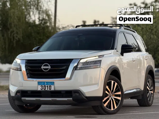 Used Nissan Pathfinder in Al Batinah
