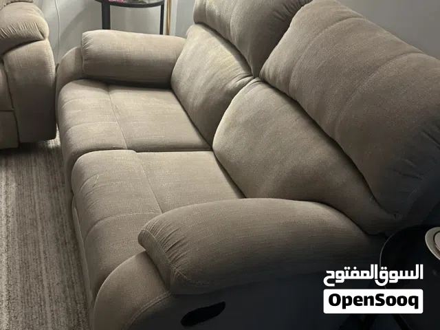 طقم كنب ريكلاينر للبيع بسعر مغري