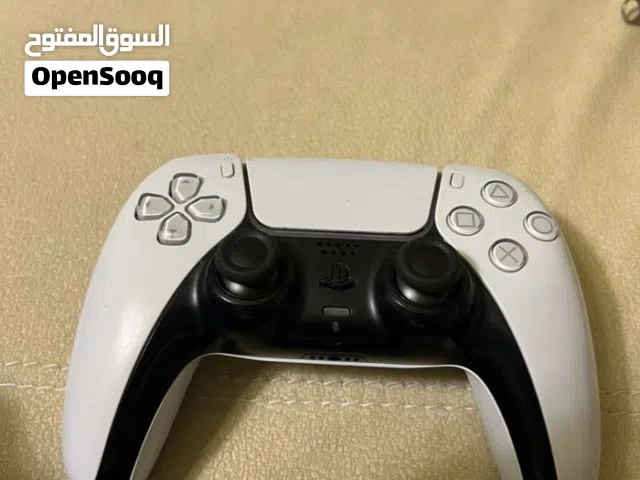 ايد بلاستيشن أصلية بحالة ممتازة