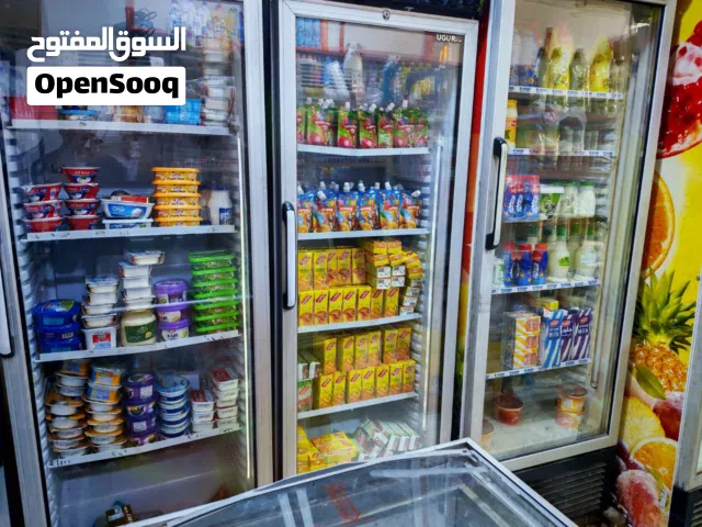 عارضات للبيع