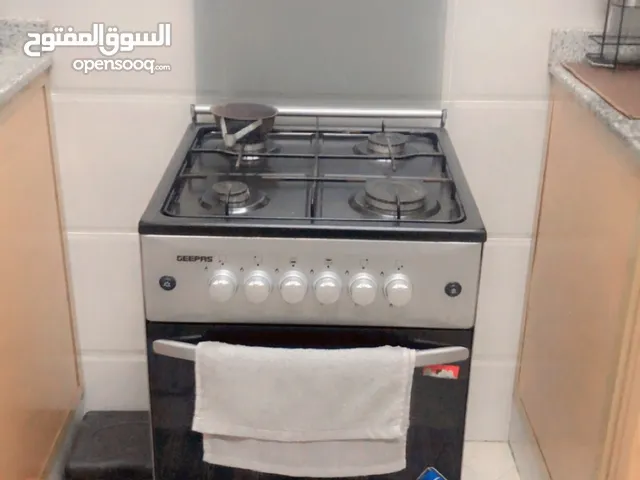 اثاث كامل فشقة شبة جديد من يلحق يستفيد