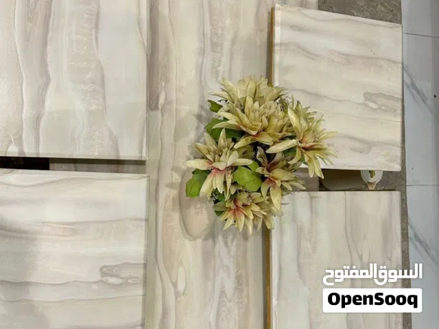 طاوله نظيفه مستعمله