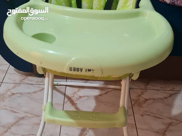كرسي اطفال بحالة ممتازة ل امان طفلك وصحته
