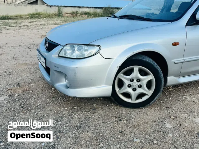 2002 مازدا 323