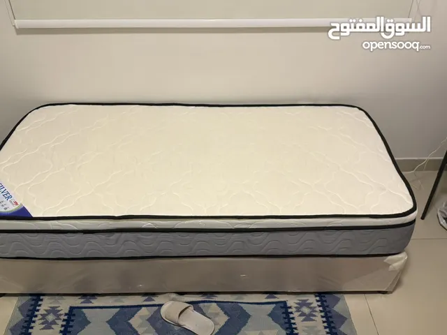 سرير مفرد للبيع اخو الجديد