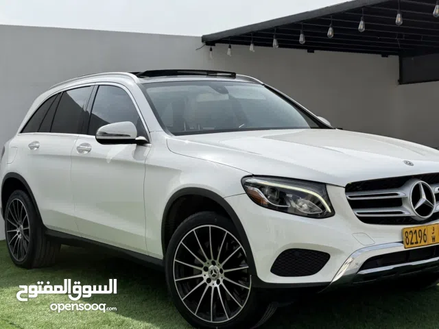 مرسيدس GLC300 موديل 2019 ابيض داخل بيج بانوراما