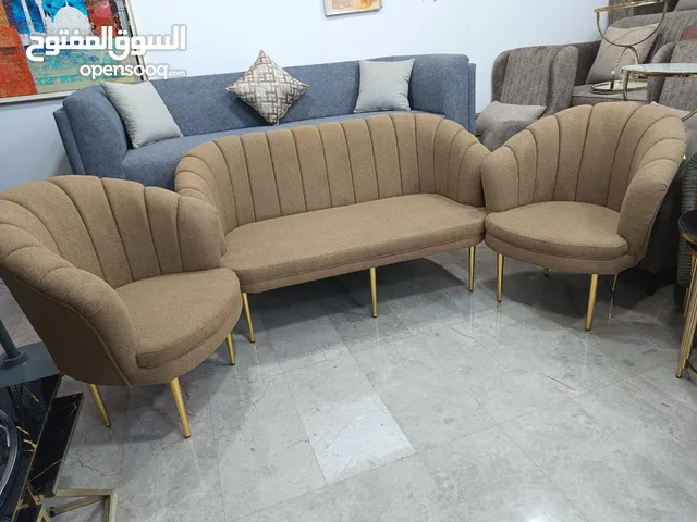 كنب تركي مديل جديد وممتاز يتكون من كنبة زائد كرسيين او حسب طلب الزبون اقراء الوصف اسفل الاعلان