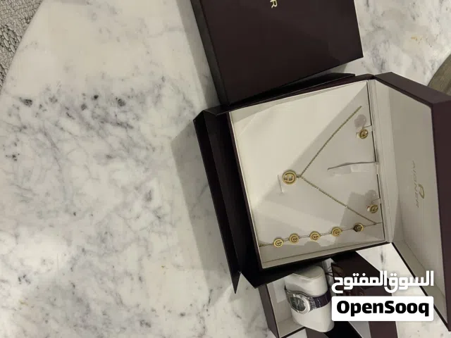 اجنر كامل (ساعة + عقد و سوارة و حلق + بنجري مع خاتم)