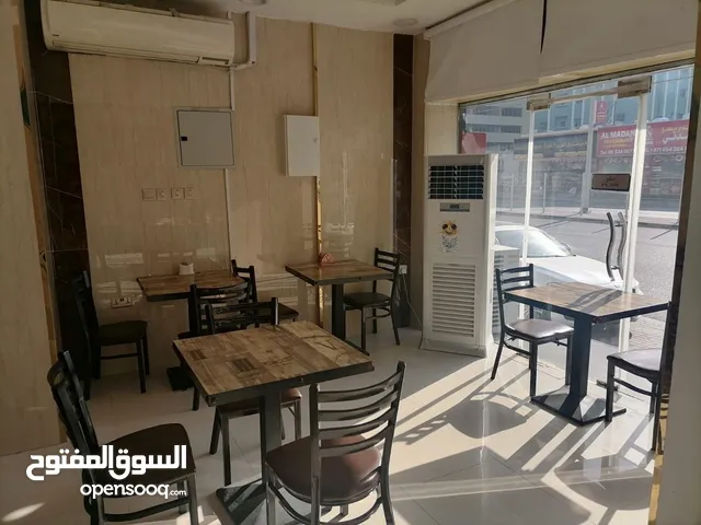 مطعم للبيع.