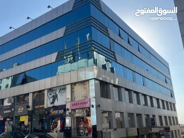 مكتب مجهز بالكامل للأيجار في أجمل موقع في الصويفية