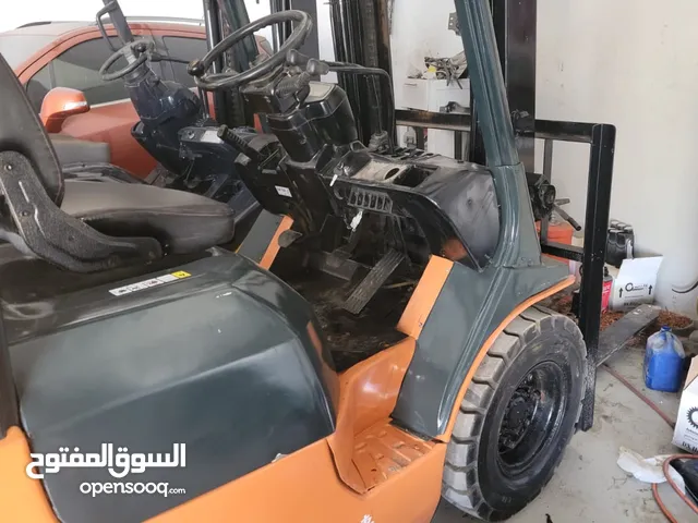 in sharjah Toyota forklift desile in a good condition