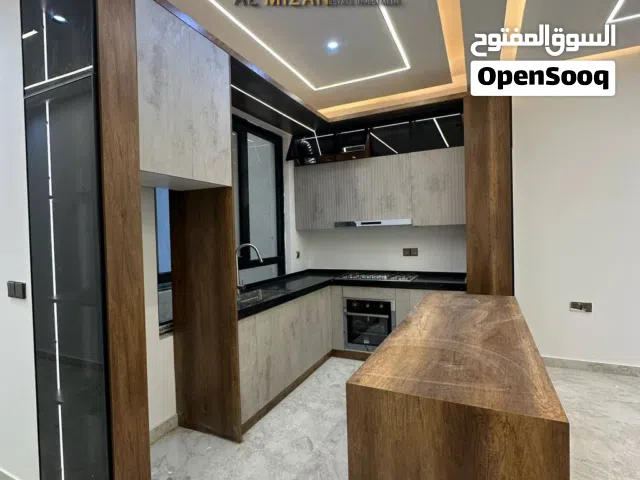 شقق مؤثثة جزئيا عدد (9) بمساحات وأسعار مختلفة للإيجــار من ضمن بناية حديثة VIP بتصميم عصري وحديث