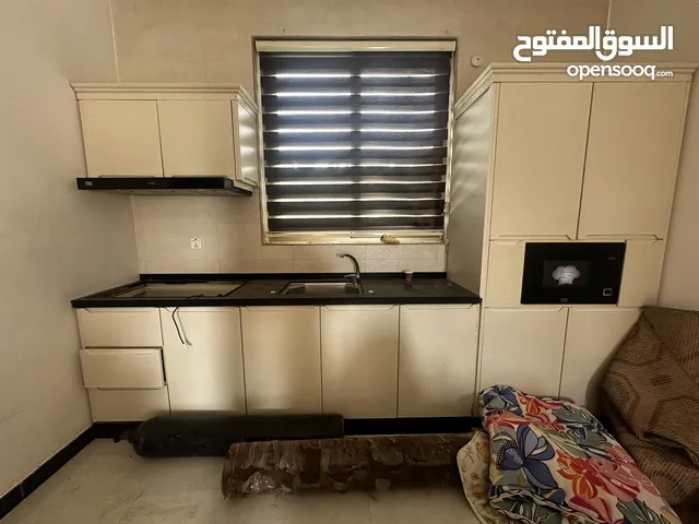 مطبخ مستعمل 3 متر و 60سم تقريبا خارج HDF وداخل المنيوم للبيع