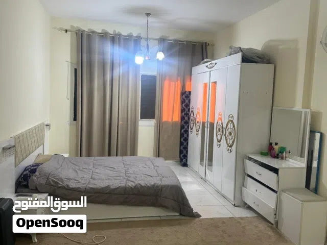 عفش بيت بحالة جيدة كامل للبيع بغرض السفر