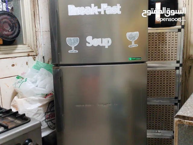 ثلاجه ب حال ممتاز جدا