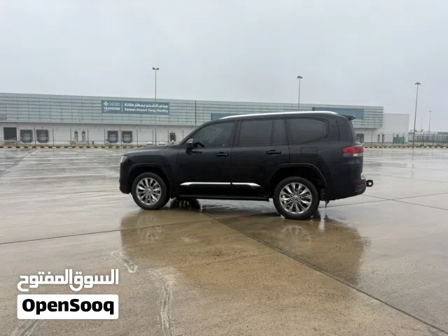SUV Toyota in Muscat