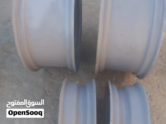 السلام عليكم. للبيع دسكوات جرار  2 أمامي 16 و 2 خلفي 8 دادو انظاف