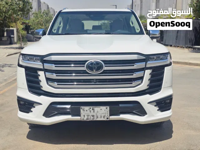 2022 Toyota Land Cruiser VX