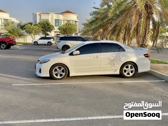 2011 تويوتا كورولا Limited