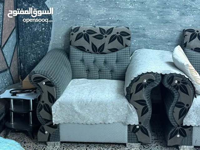 تخم من 2 قنفات و4 كراسي وأريكة