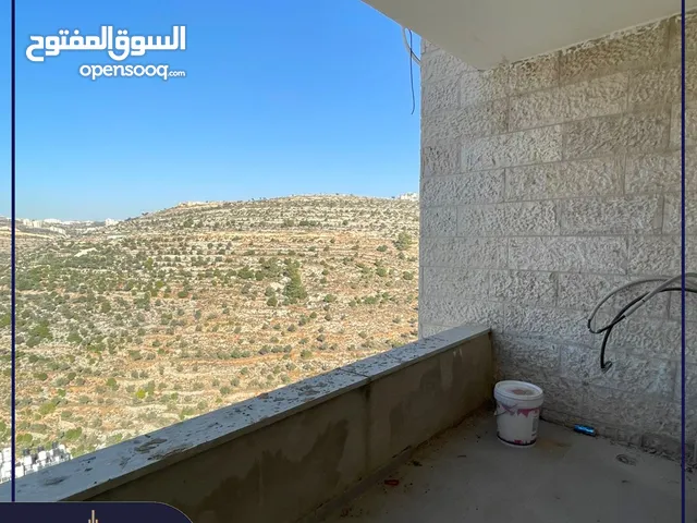 شقة قيد التجهيز باللمسات الاخيرة للبيع في الطيرة مع اطلالة جميلة