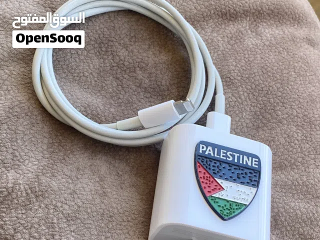 شاحن ايفون اصلي 20W (ال Plug + الكيبل) Original like new  استعمال بسيط جدا