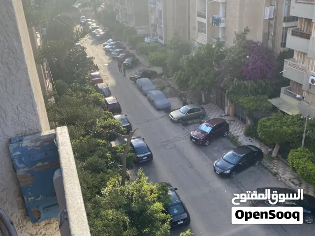 للإيجار اليومي او الشهري من المالك شقة في المعمورة الشاطئ بسعر خيالي
