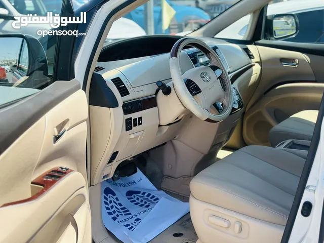 Toyota previa 4 cylinder 2.4 GCC model 2020 run and drive Km 110k drive only