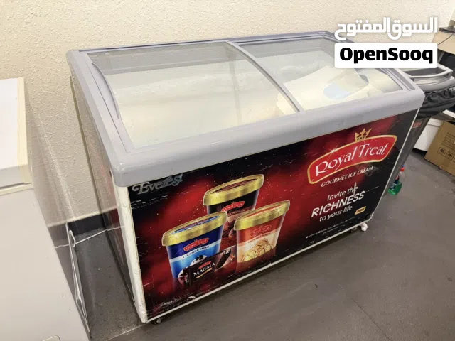 ثلاجة ايسكريم بيعه مستعجله