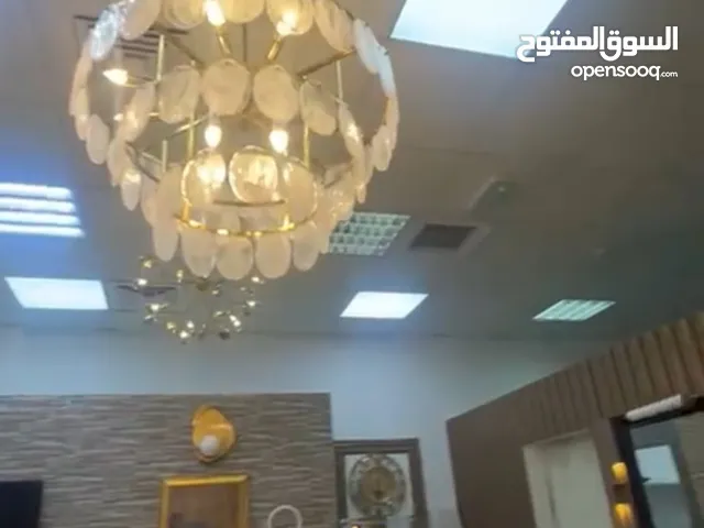 مطلوب شريكة لصالون نسائي