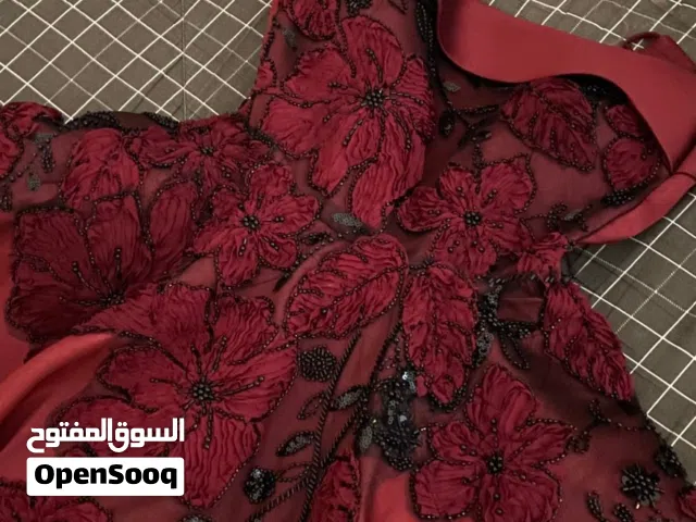 فستان للبيع