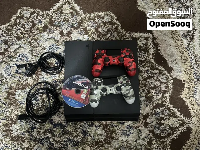 سوني فور فات مع يدتين