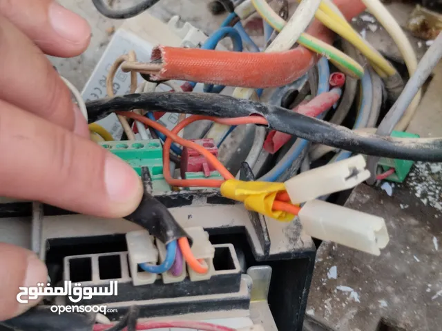 تركيب ستائر، تنضیف مکیفات، ورق جدران،صندوق كهرباء،سباک Electrician.plumber.Ac clean.House clean