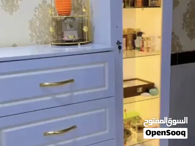 السلا عليكم غرفه نوم متكامله للبيع وبسعر مناسب للمزوجين متكامله بتصميم تركي وتزگام مودرن وحديث جداً.