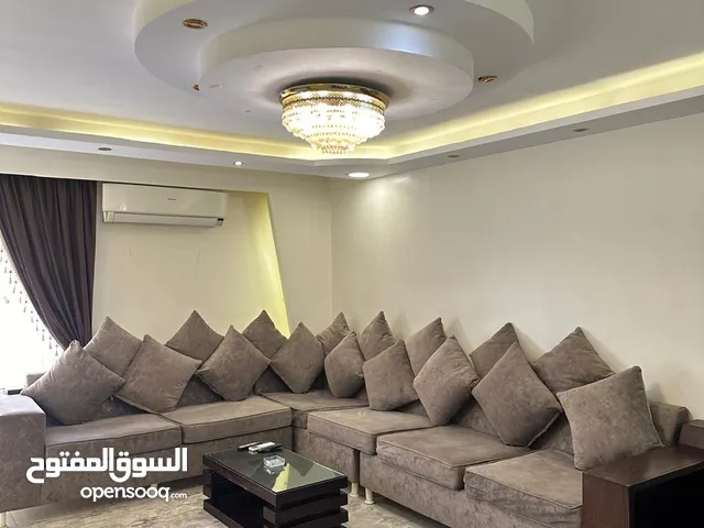 180 m2 3 Bedrooms Apartments for Rent in Giza Mohandessin