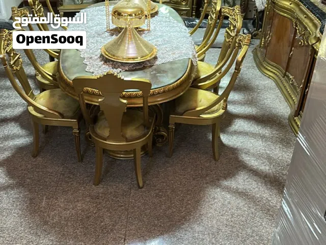 غرفة طعام ديمياطي تحفة فنية روعة ميز طعام 8 كراسي مع بوفية تحفة وفاترينا روعة وهدية 2 فاترينا مع مرآ