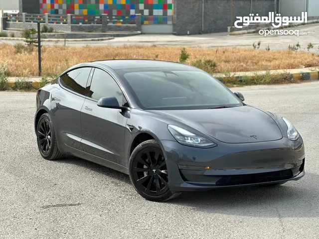 تيسلا 3 //2022// ارباك اصلي عداد 15الف شبه زيرو اتوسكور +B بسعررررر مغرررري جدا مودل 3 جنط 19 model