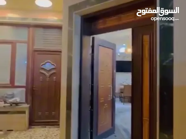 بيت ع شارع الزيتون للايجار مساحه 200 متر طابقين مجهز بلتكيف والمطبخ للاستفسار 0790