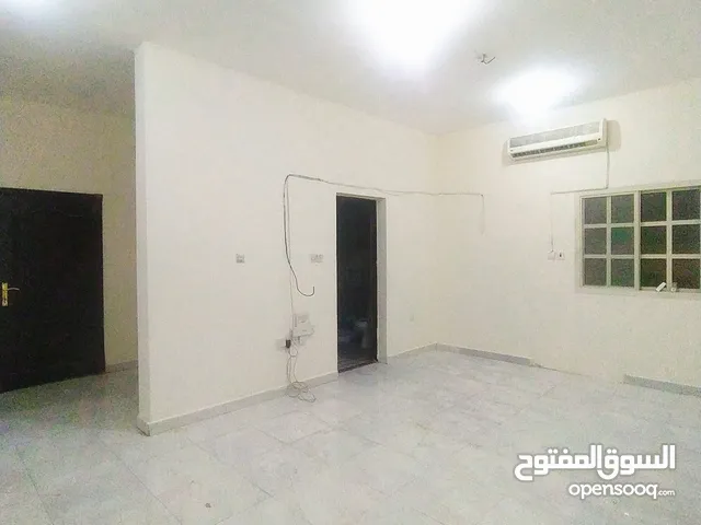 شقه بالمره الشرقيه قرب العزيزيه وطريق سلوي وقرب شارع الفروسيه دقائق من إشارة المناصير