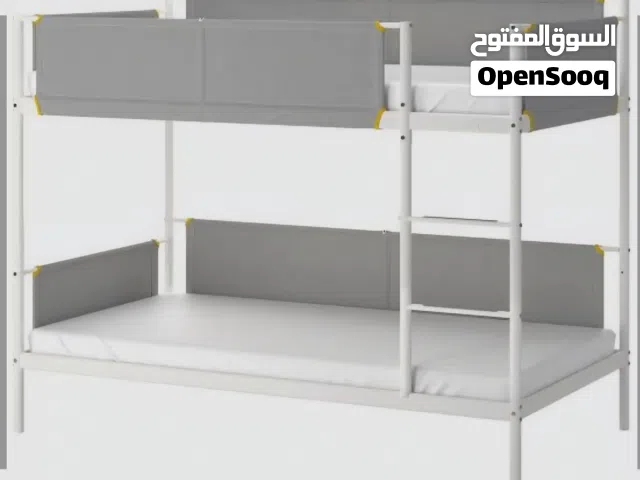 سرير دورين من ايكيا بحاله ممتازه مع 2 مرتبه طبيه ممتازه