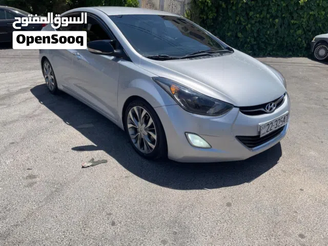 2011 هيونداي افانتي SE
