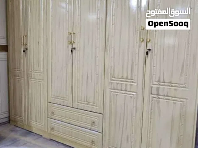 مطلوب دولاب ملابس 6 او 8 فتحات يكون بحاله جيده