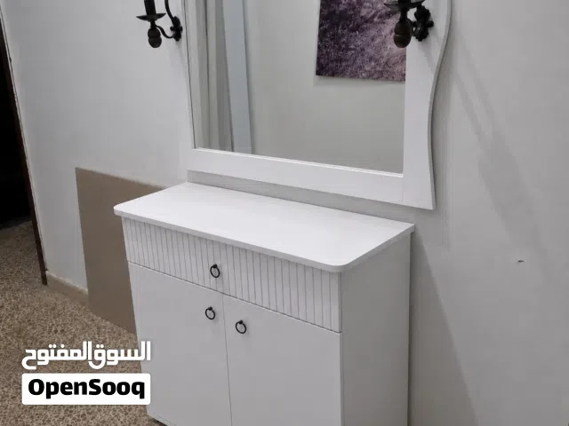 خزانة مدخل