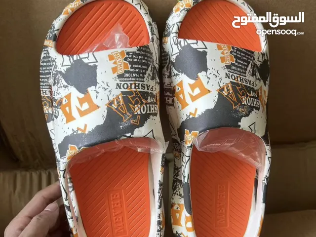 44 Slippers & Flip flops in Babylon