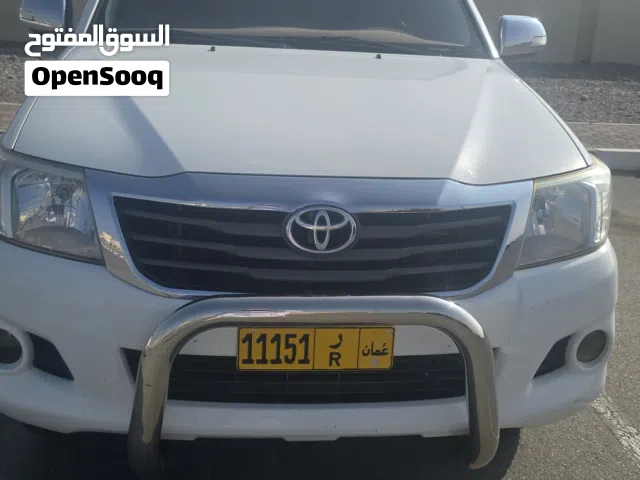 تويوتا  هيلوكس 2014 بحالة وكالتها