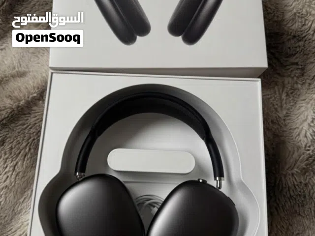 Airpods Max + Original Box / Applecare Warranty for a year.