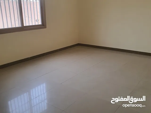 للايجار شقة في بوكوارة قرب مسجد بن حويل