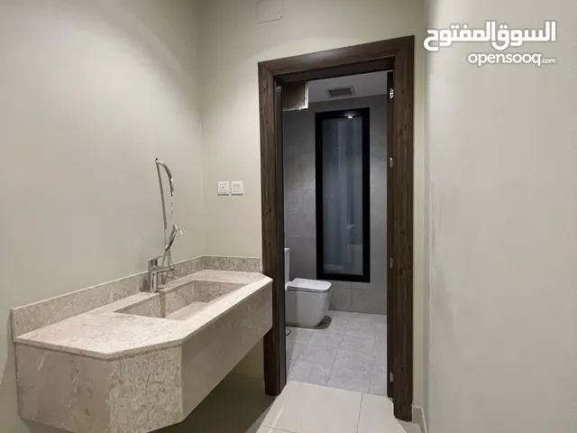 190 m2 5 Bedrooms Apartments for Rent in Al Madinah Shuran